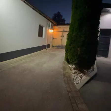 Tiha Oaza